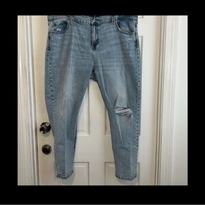 Old Navy Boyfriend mid rise distressed jeans